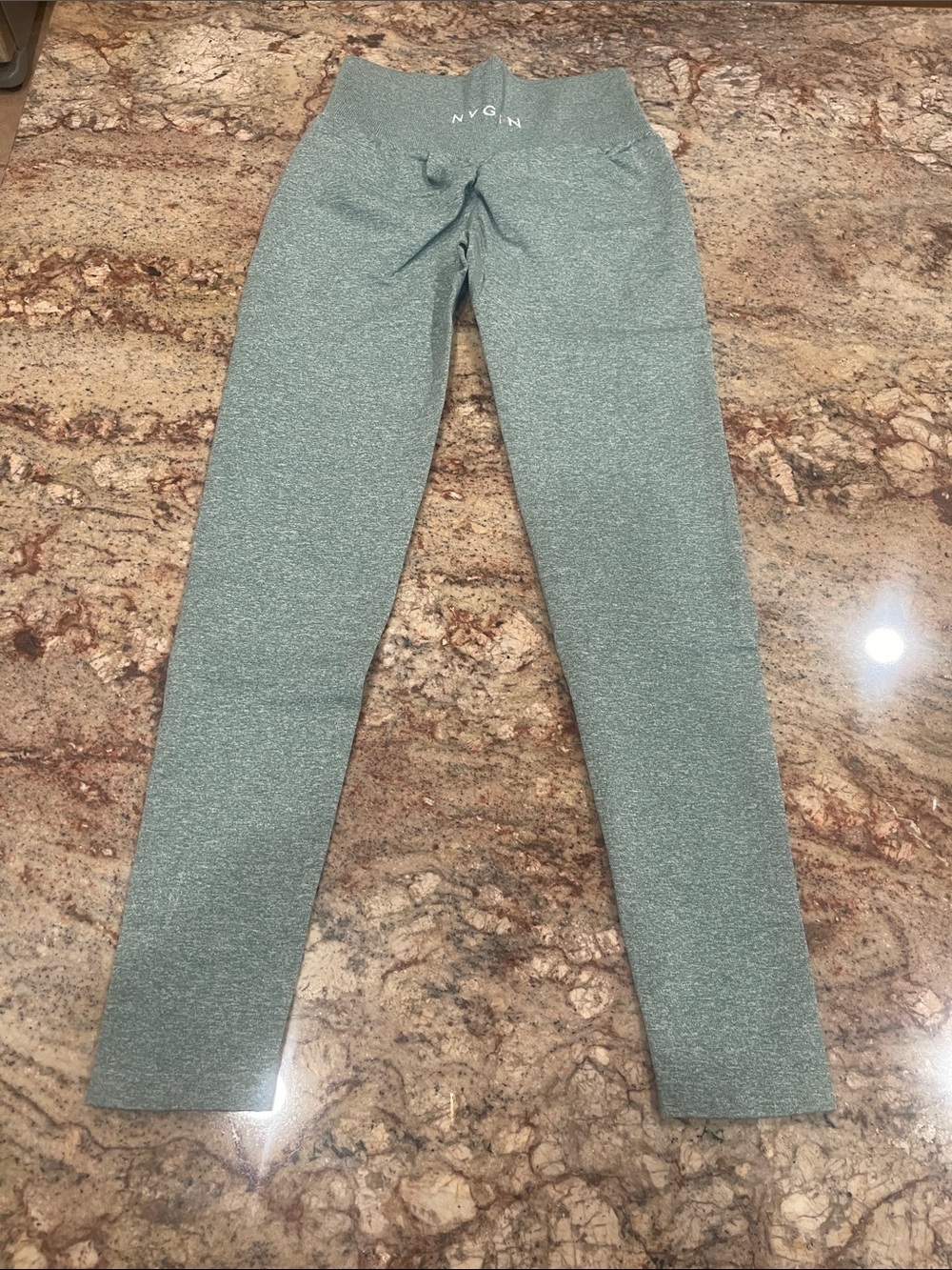 NVGTN Sage Green Scrunch Seamless Leggings S:S - Picture 6 of 8